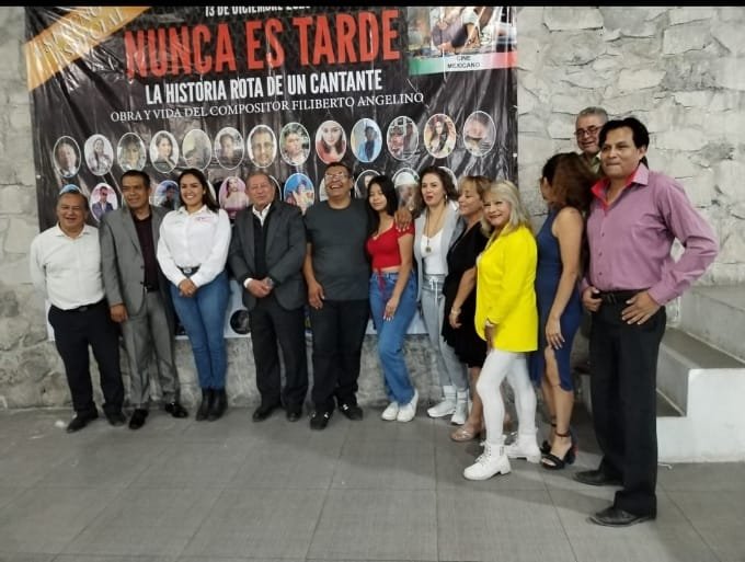 Picsart_25-12-05_21-56-39-304